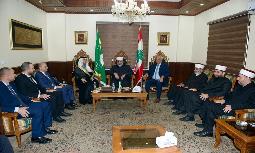 بخاري يلتقي المجلس العلوي بجبل محسن