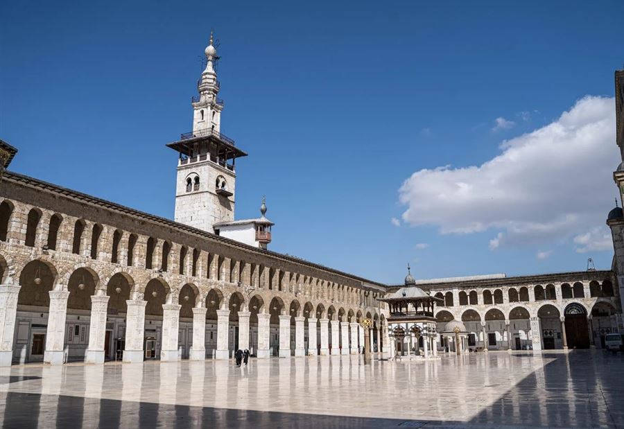 في المسجد الأموي… حادثة تودي بحياة نساء وإصابة أطفال (فيديو)