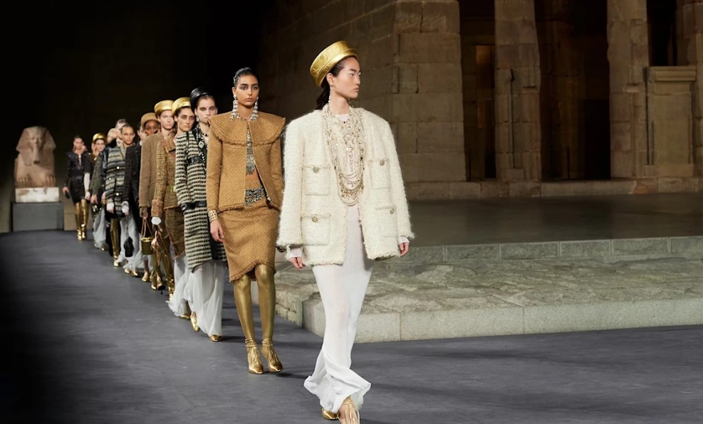 «شانيل» تعود إلى نيويورك مع Métiers d’Art