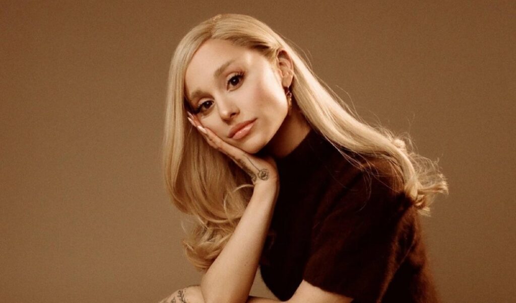 أريانا غراندي تعيّن مديراً تنفيذياً جديداً لـ R.e.m. Beauty