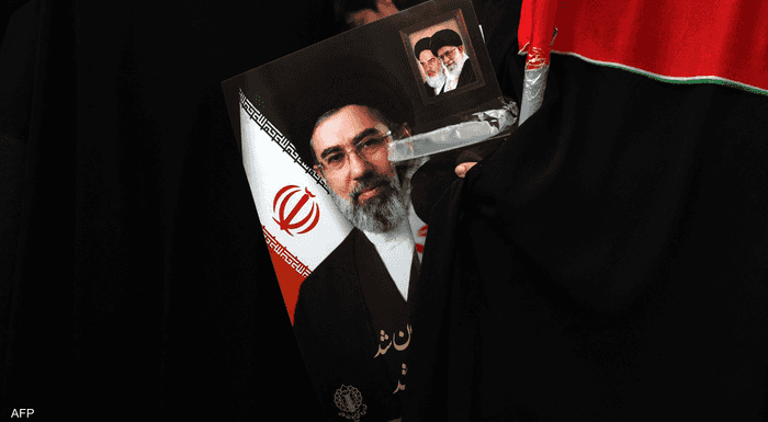 مسؤول إيراني يكشف تفاصيل إصابة مجتبى خامنئي بأول أيام الحرب