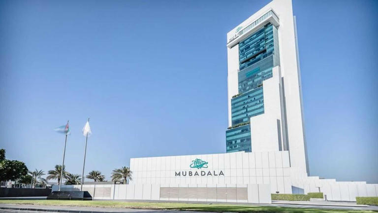 مبادلة تستثمر 325 مليون دولار بأكبر محطة رياح بحرية بالعالم
