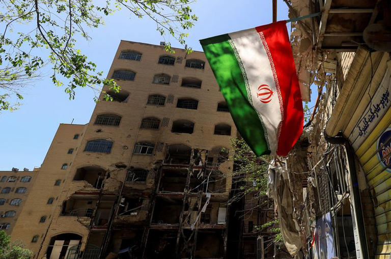 وكالة: إيران تعدم شخصا لاتهامه بنقل معلومات إلى أمريكا وإسرائيل خلال الحرب