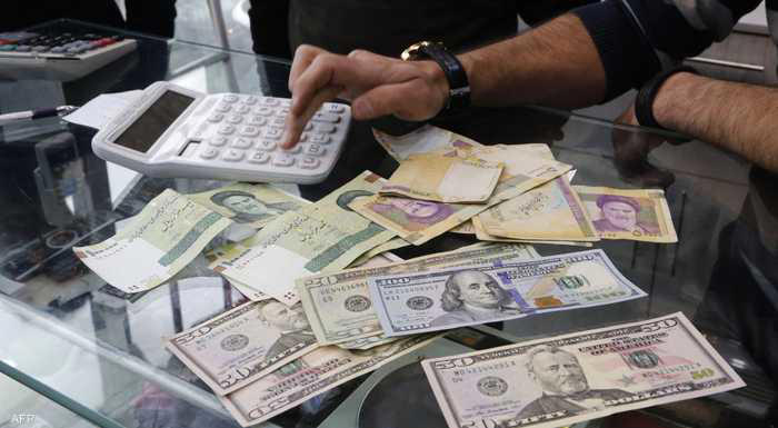 تمسك بالإفراج عنها.. كم تبلغ قيمة أصول إيران المجمدة؟
