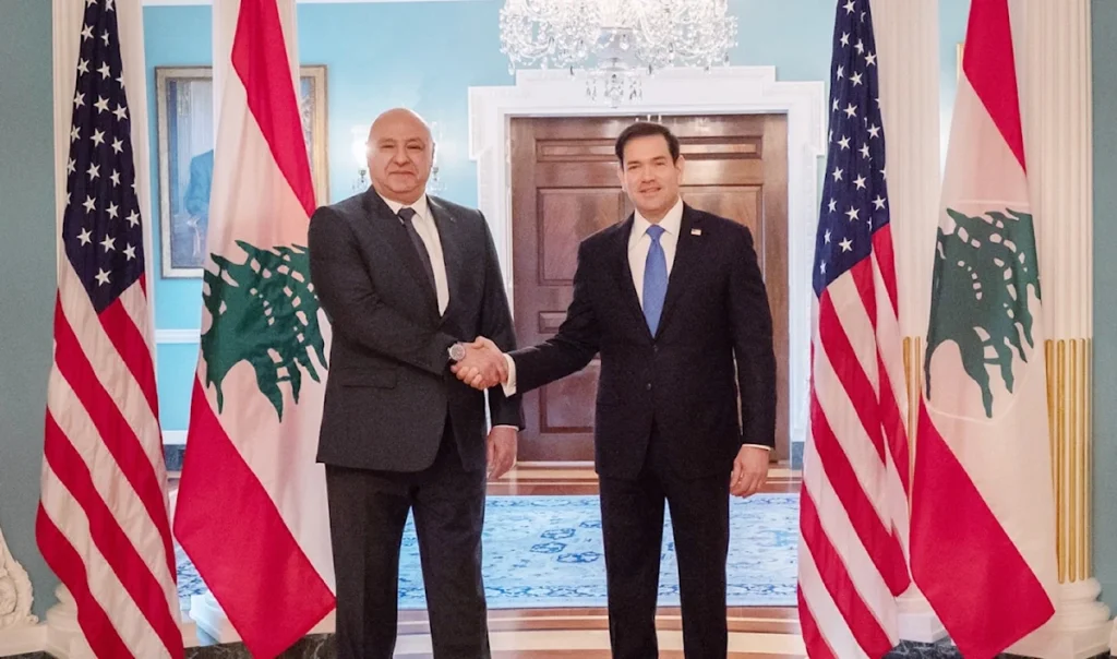 وثائق نيسان تفضح عون: كيف تنازل عن بنود تحفظ السيادة؟ مُسوَّدة المُلحَق الأمني كانت تشير إلى «الانسحاب من كامل الأراضي اللبنانية»
