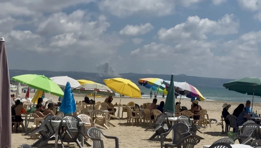بحر وحرب… اصطياف على وقع الغارات في مدينة صور