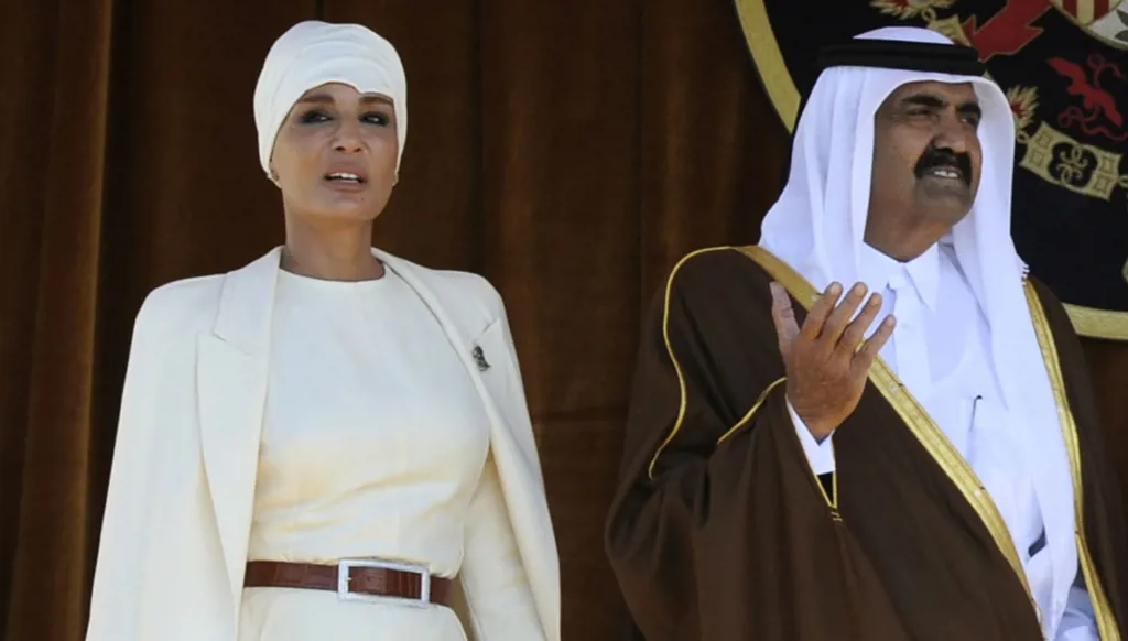 الشيخة موزا… شريكة رؤية الشيخ حمد بن خليفة