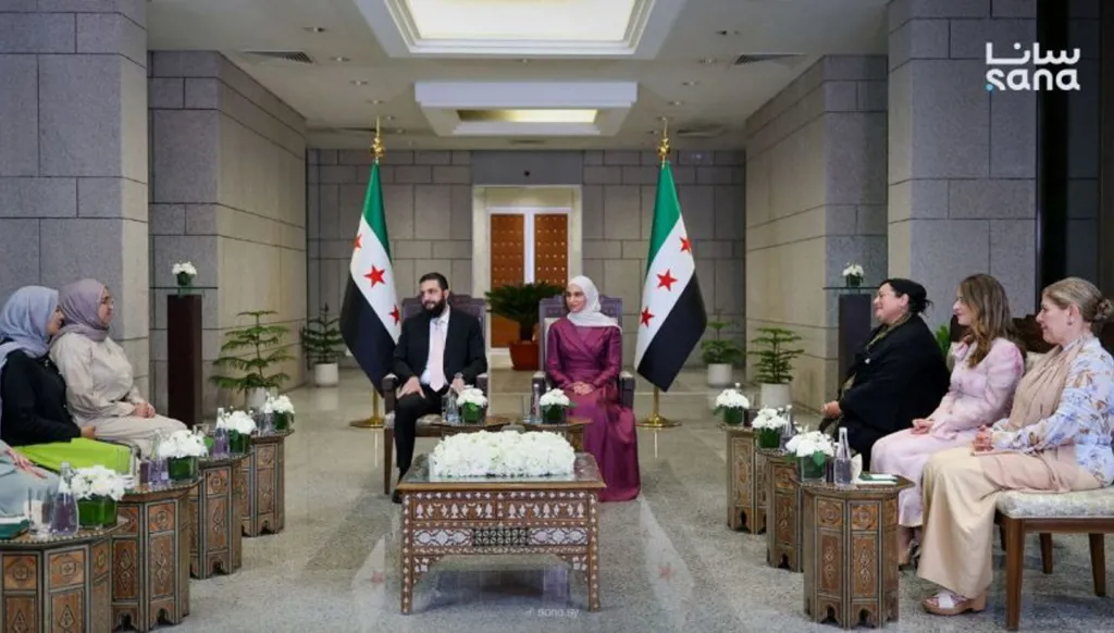 الشرع وعقيلته يستقبلان سيدات سوريات ناشطات في الولايات المتحدة 