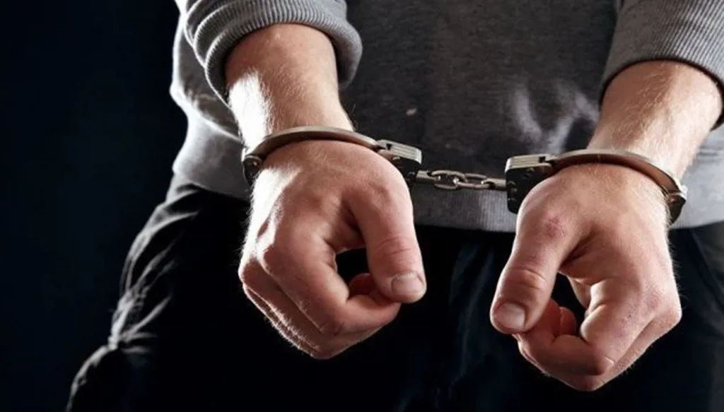 في عكار… توقيف شخص اعتدى بالضرب على مواطنين وتسبّب في إجهاض حامل