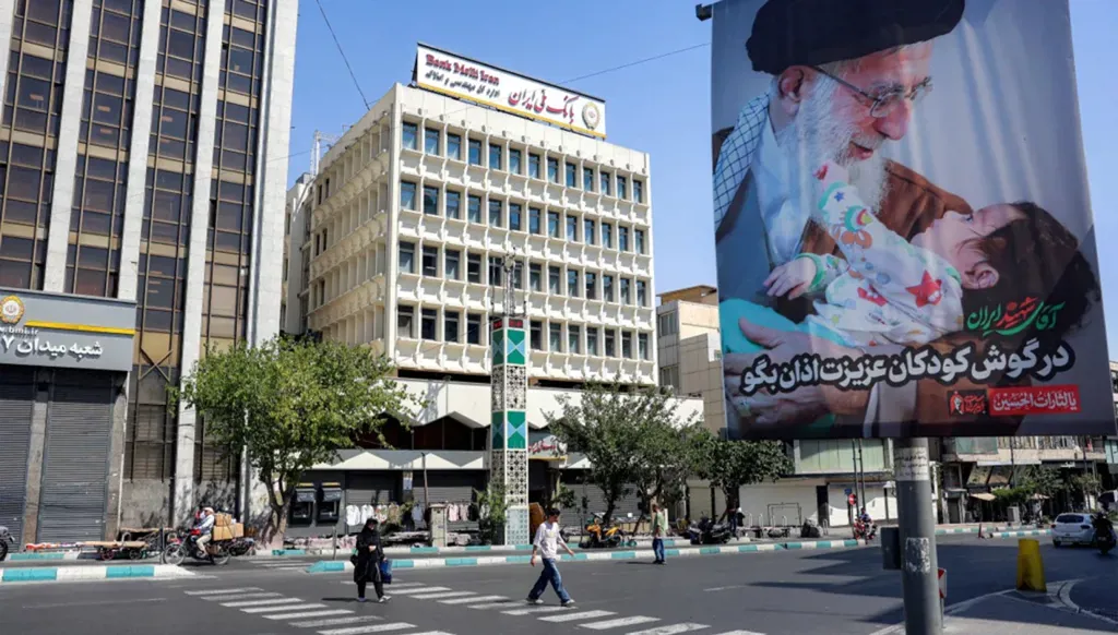 خامنئي يجري 6 تعيينات عسكريّة جديدة… تغييرات في الجيش والحرس الثّوري