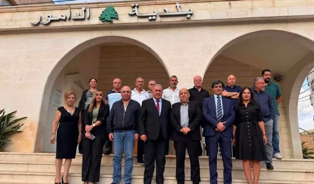 «القوات» تتنصّل بعد المشاركة في الترتيبات | زيارة السفير الفلسطيني للدّامور: «مصالحة» تنكأ الجراح!