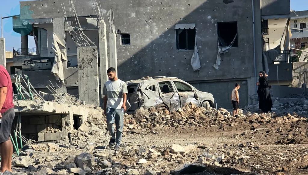 في ميفدون… حي الزقاق منطقة منكوبة بعد الغارات الإسرائيلية