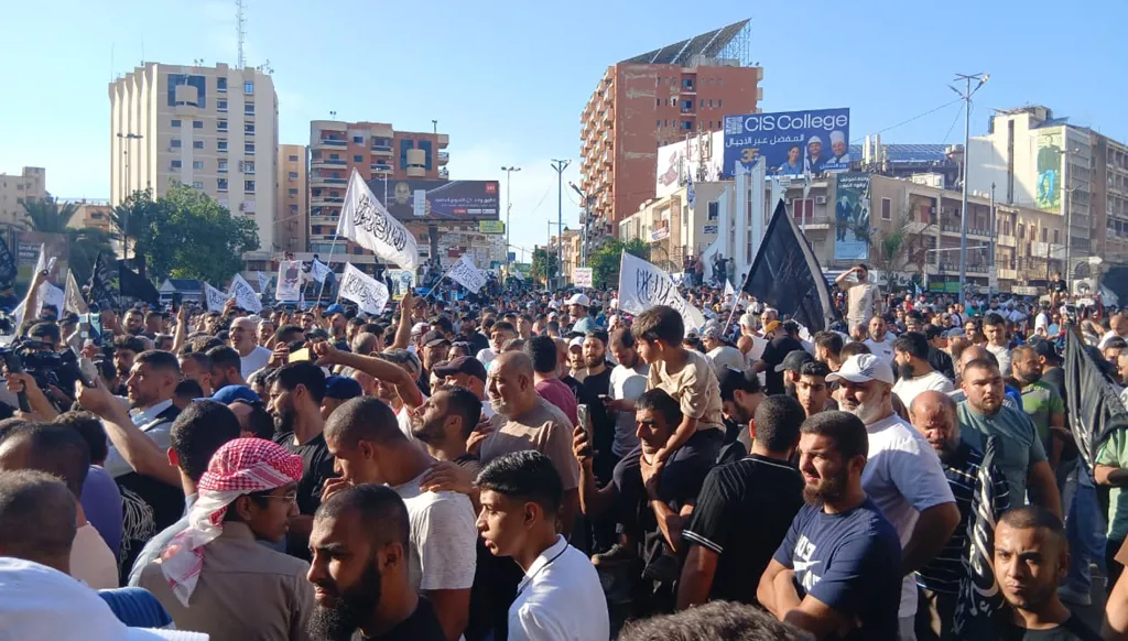 اعتصام في طرابلس شمالي لبنان رفضاً لتعليق قانون العفو العام