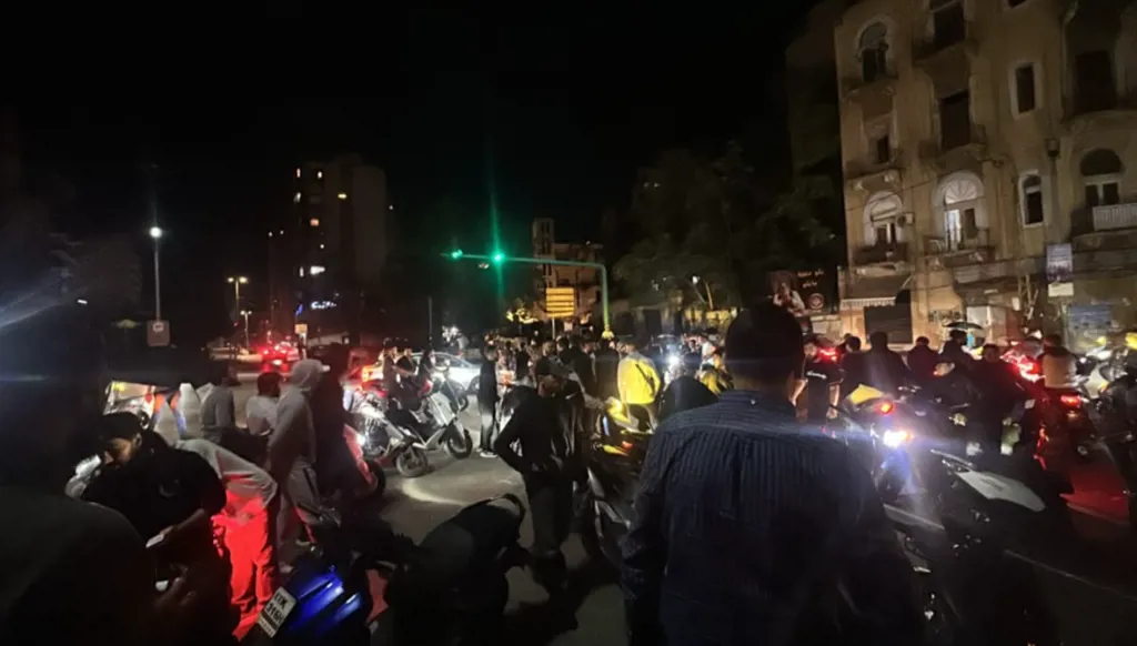 تحركات أنصار “حزب الله” عفوية أو بإيحاء إيراني؟