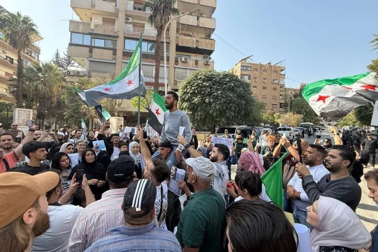 وقفات احتجاجية دعما للقنيطرة ودرعا وتنديدا بالاعتداءات الإسرائيلية